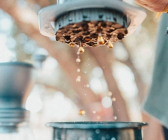 SAO CÀ PHÊ NÀY CHUA VẬY?